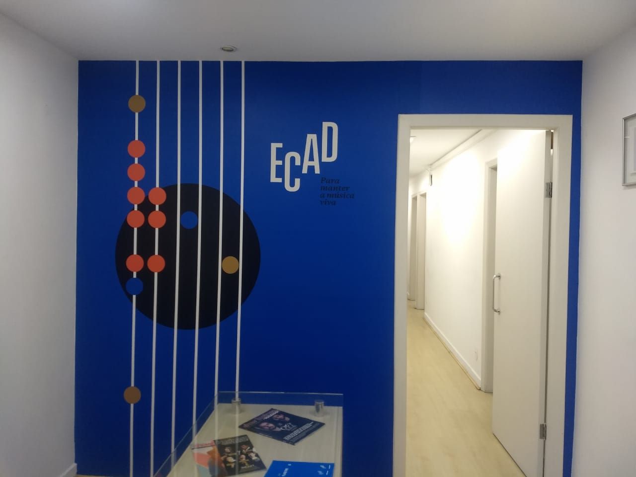 ECAD - Adesivação de Ambiente realizado pela MV Print BH