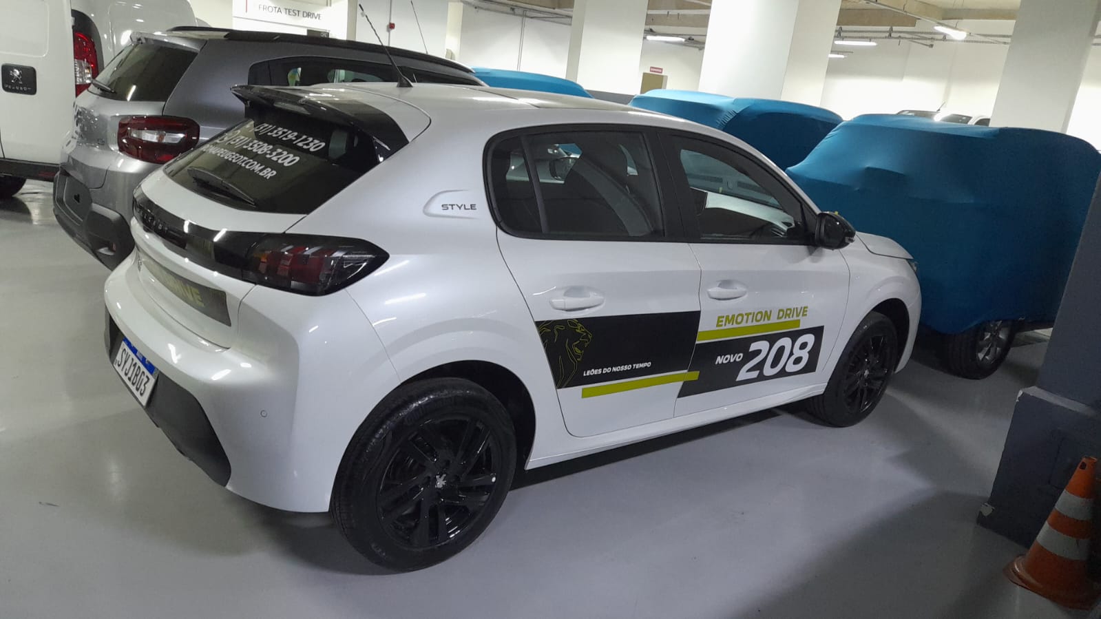 Carros Personalizados 8 - Projeto de carros personalizados realizado pela MV Print em Belo Horizonte