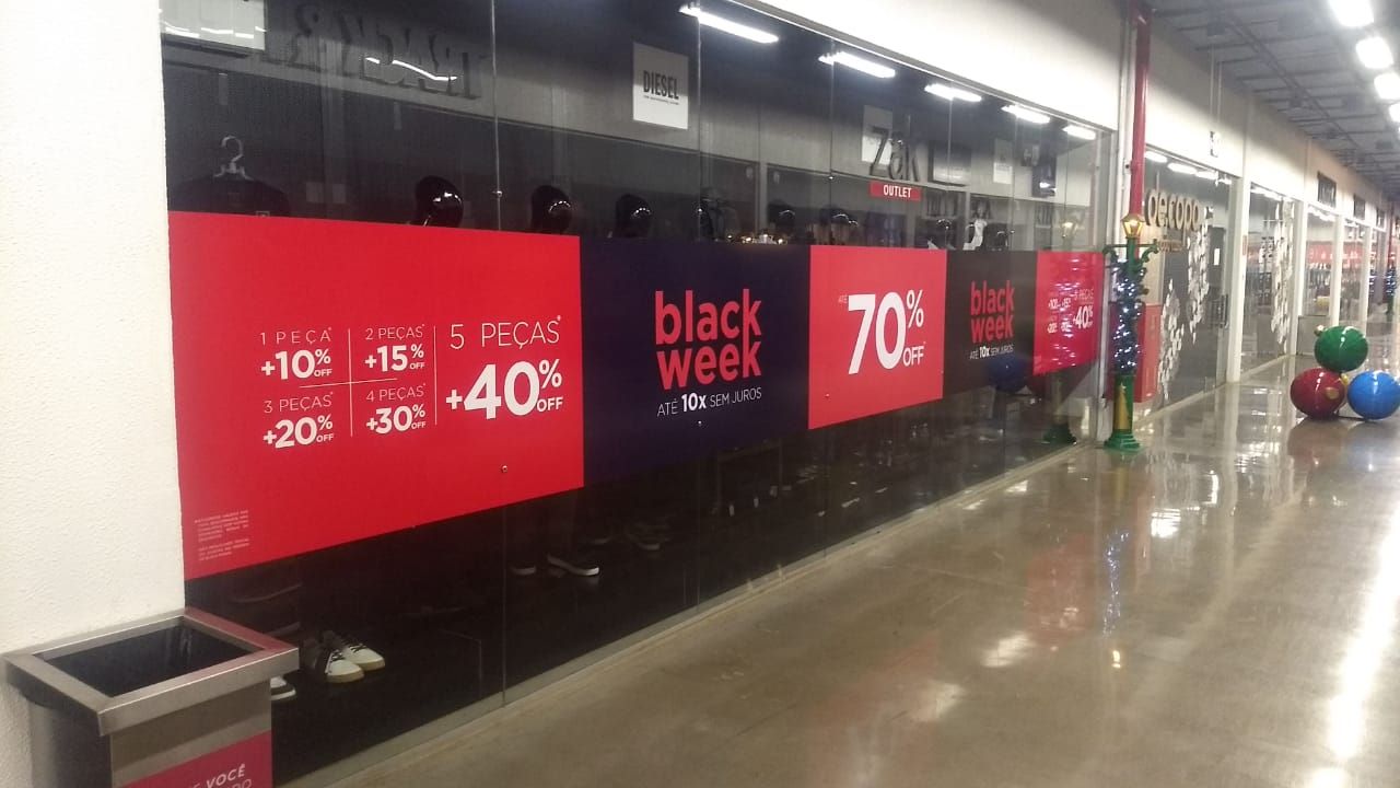 Zak Outlet - Vitrine realizado pela MV Print BH